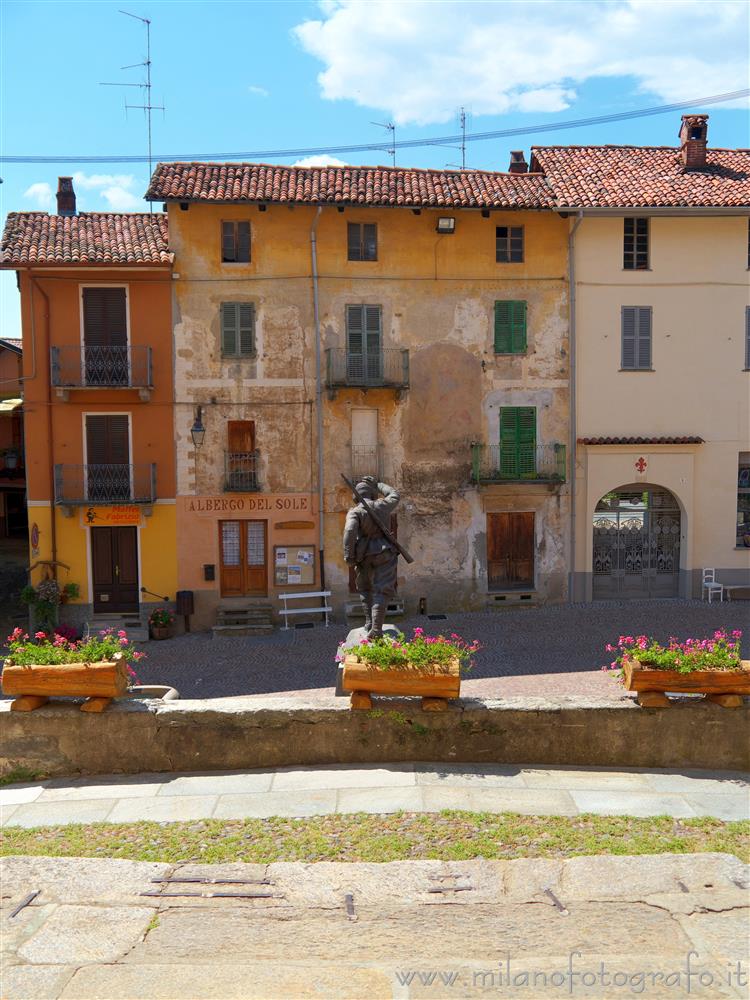 Graglia (Biella, Italy) - The town square seen from the churchyard of the Church of Santa Croce